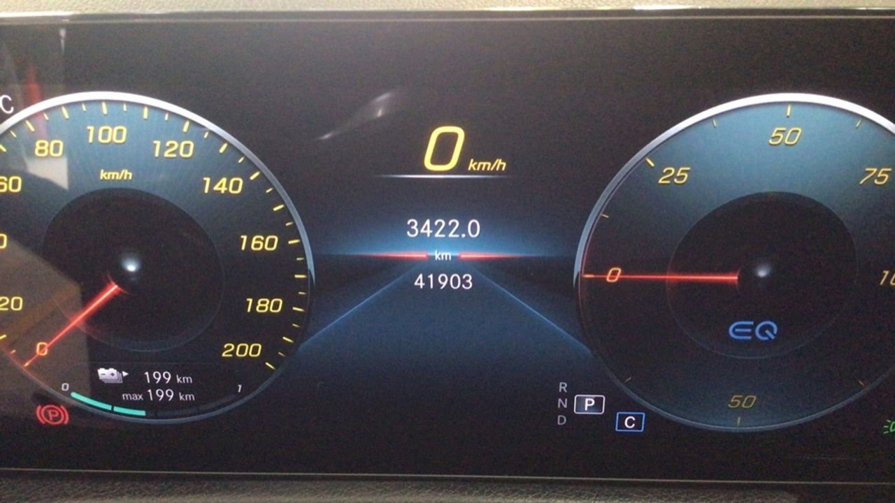 mercedes-eqb-eqb-250-imagen-24