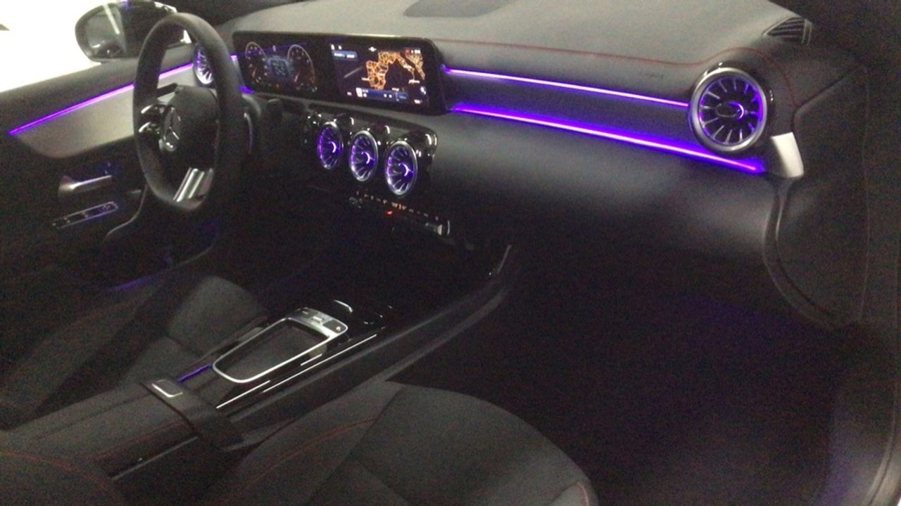 mercedes-cla-cla-200-shooting-brake-imagen-9