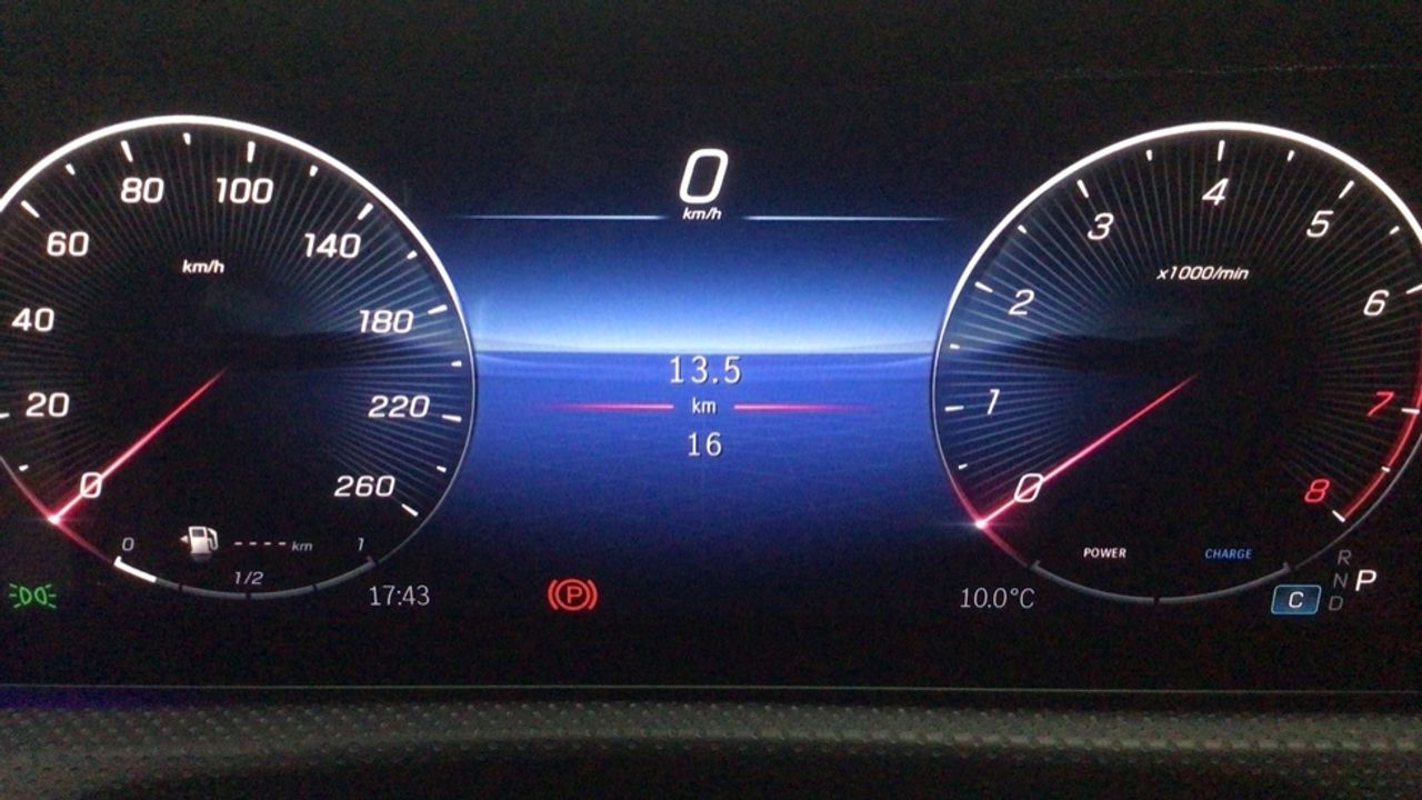 mercedes-cla-cla-200-shooting-brake-imagen-24