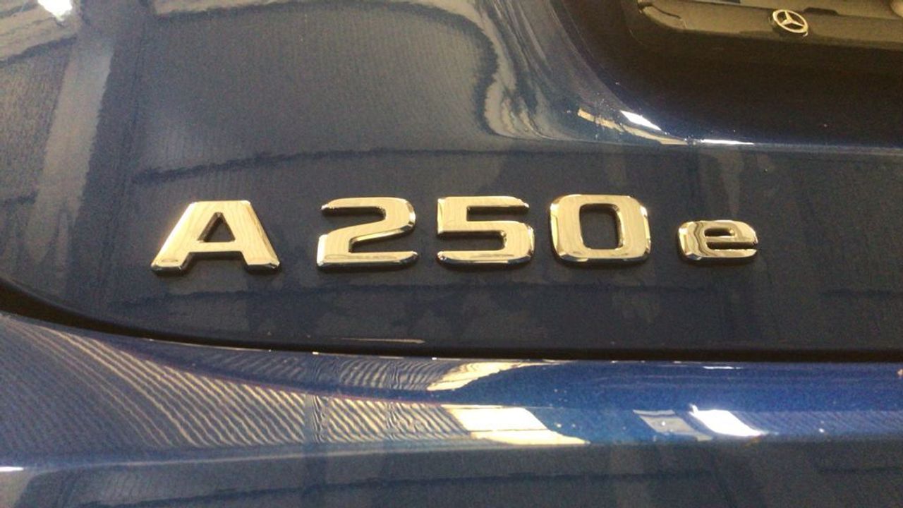 mercedes-clase-a-a-250-e-con-tecnologia-hibrida-eq-imagen-11