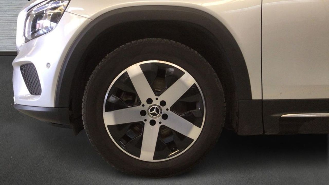 mercedes-glb-glb-200-d-imagen-4