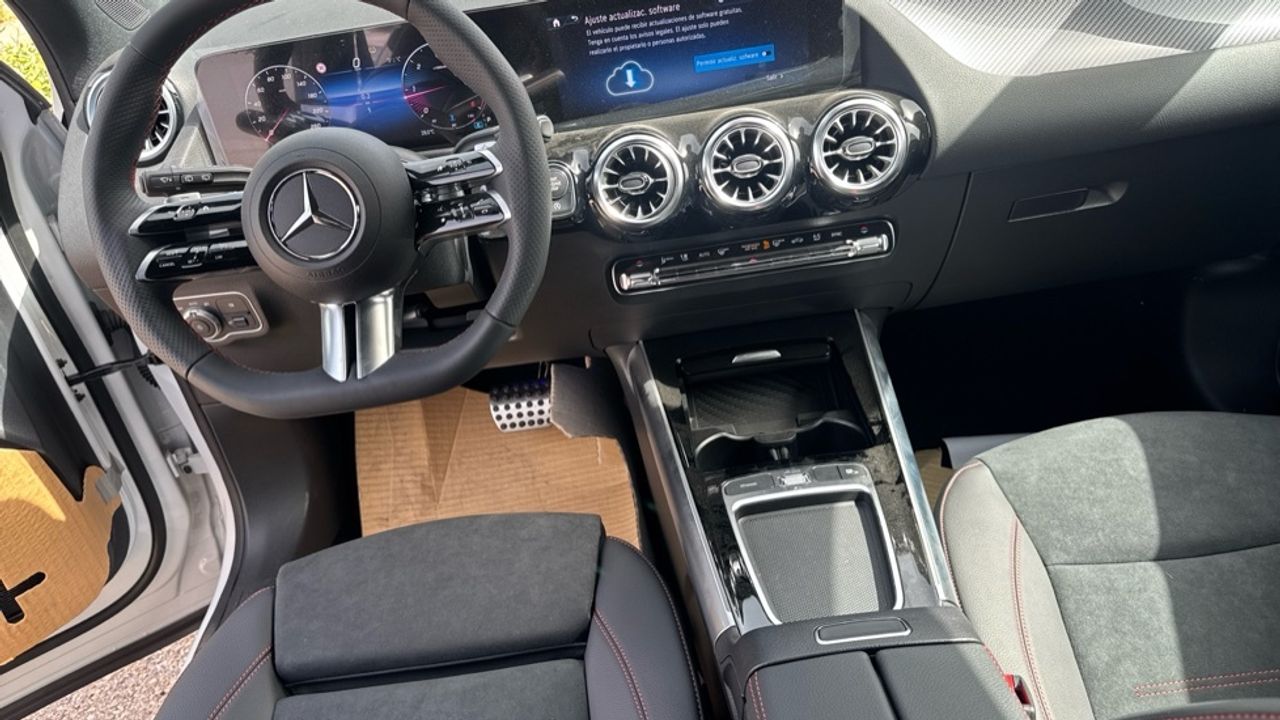 mercedes-benz-gla-200-d-amg-line-euro-6d-imagen-9