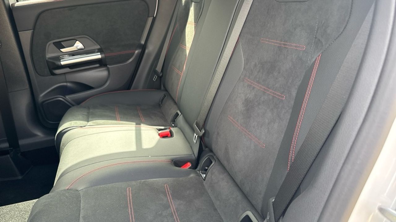 mercedes-benz-gla-200-d-amg-line-euro-6d-imagen-10