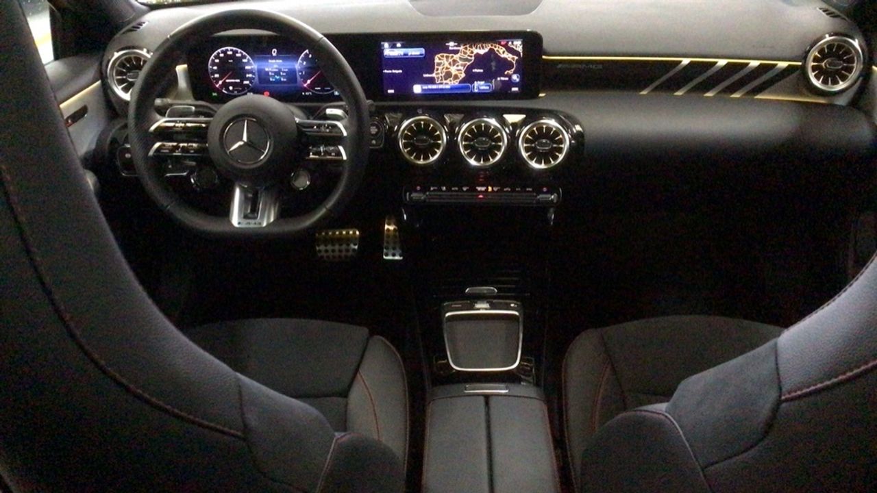 mercedes-clase-a-mercedes-amg-a-35-4matic-imagen-7