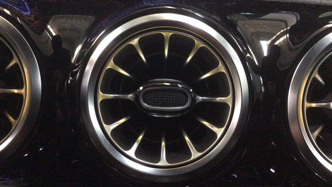 mercedes-clase-a-mercedes-amg-a-35-4matic-imagen-20