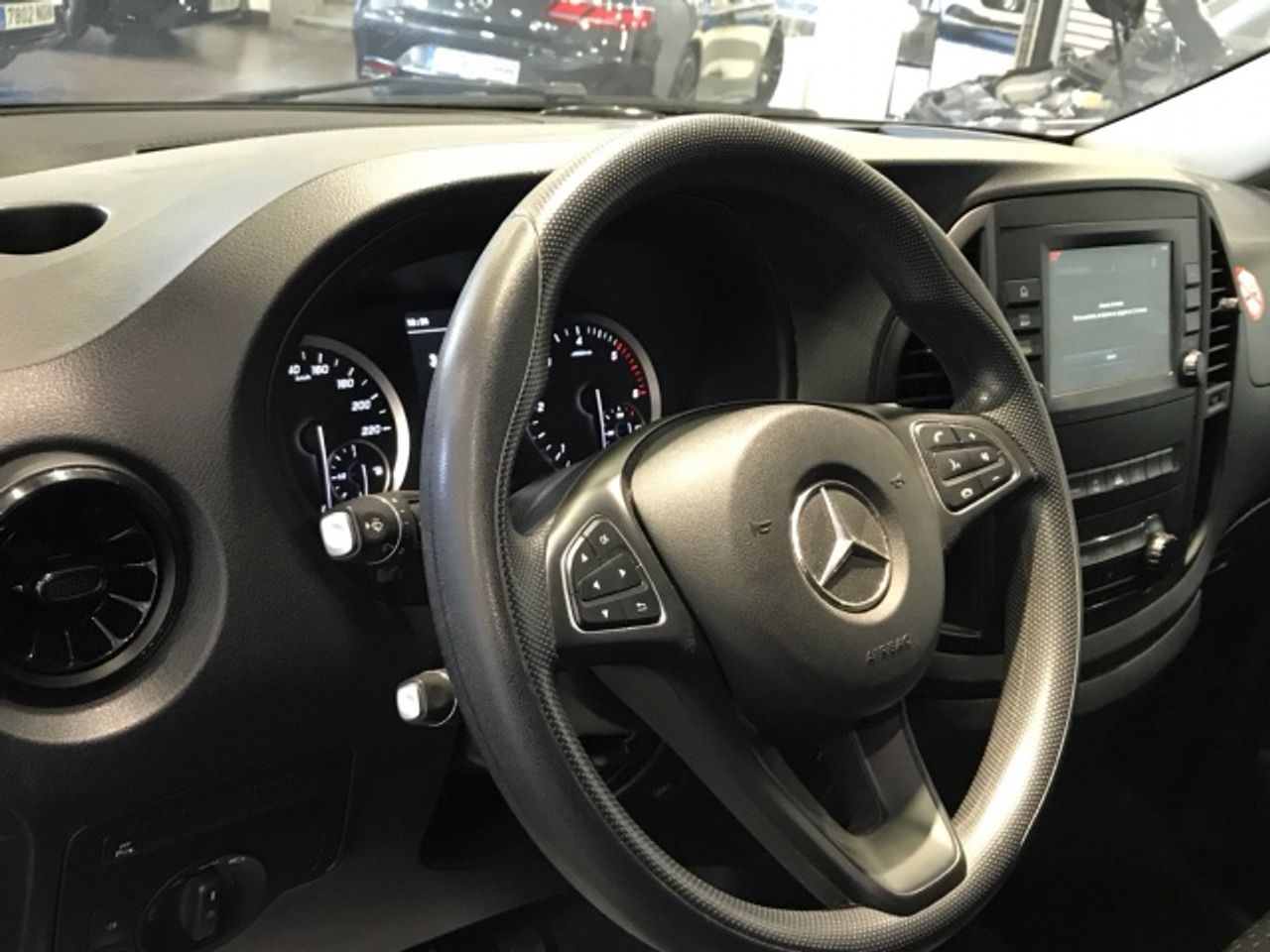 mercedes-vito-vito-116-cdi-tourer-pro-larga-imagen-8