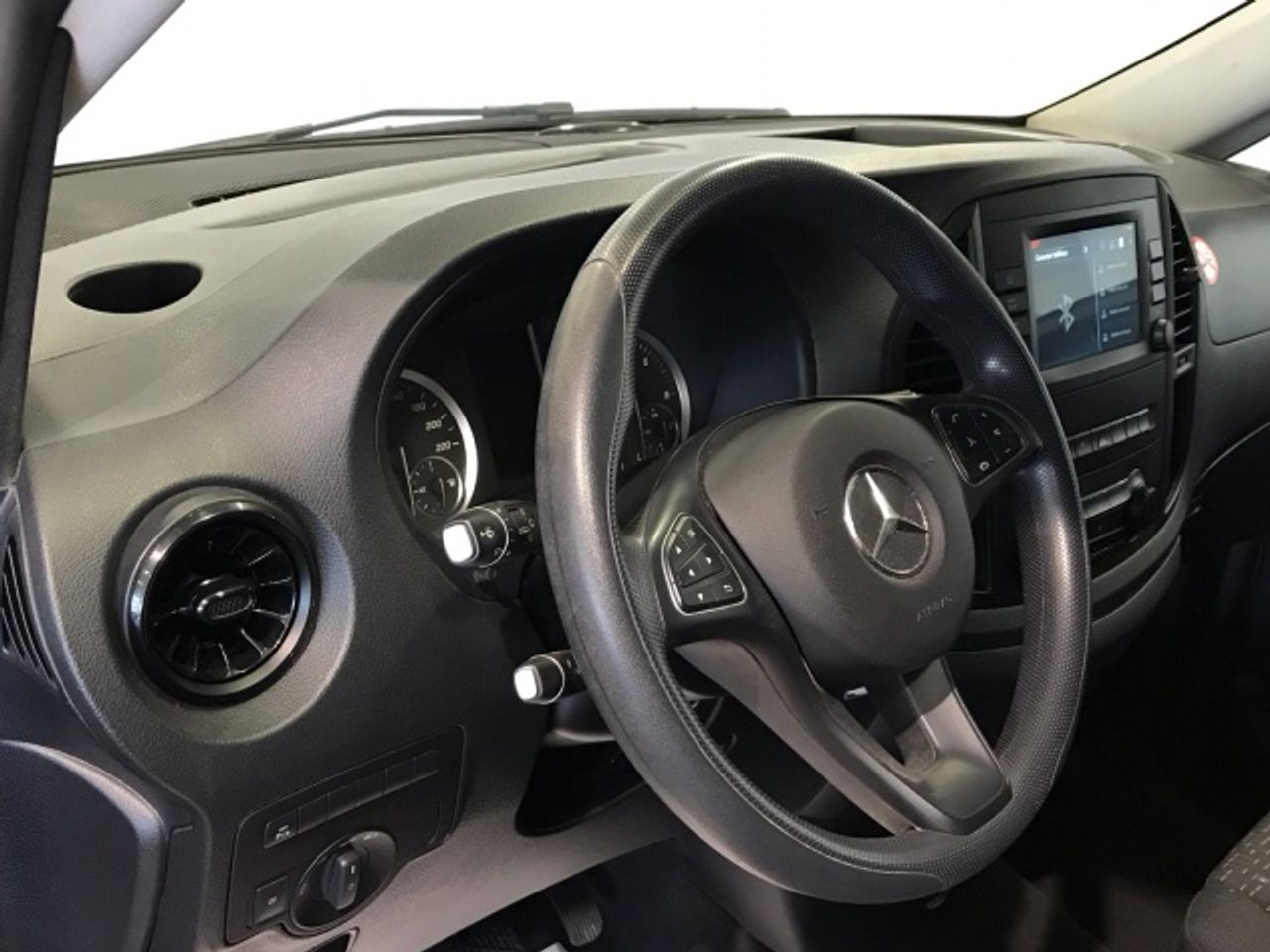 mercedes-vito-116-cdi-tourer-pro-larga-imagen-5