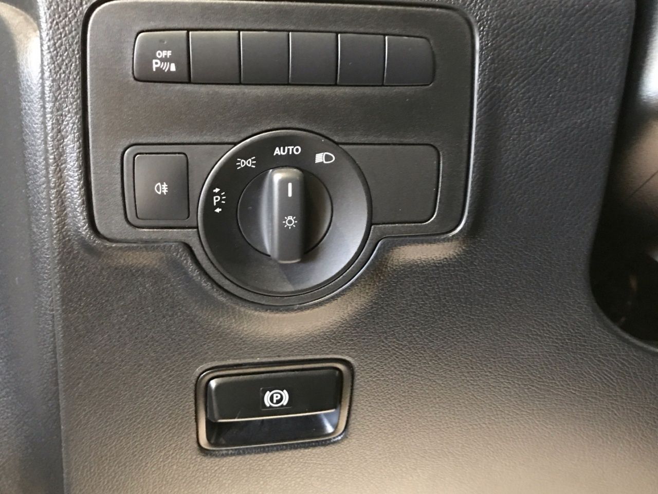 mercedes-vito-116-cdi-tourer-pro-larga-imagen-19