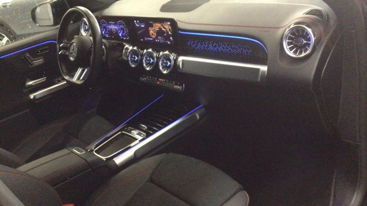 mercedes-eqb-eqb-250+-imagen-9