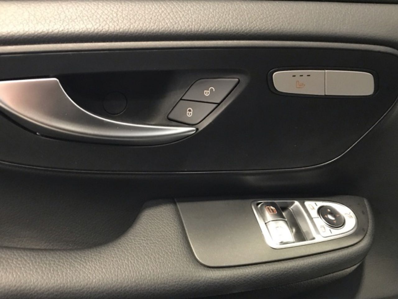 mercedes-clase-v-250d-largo-imagen-13