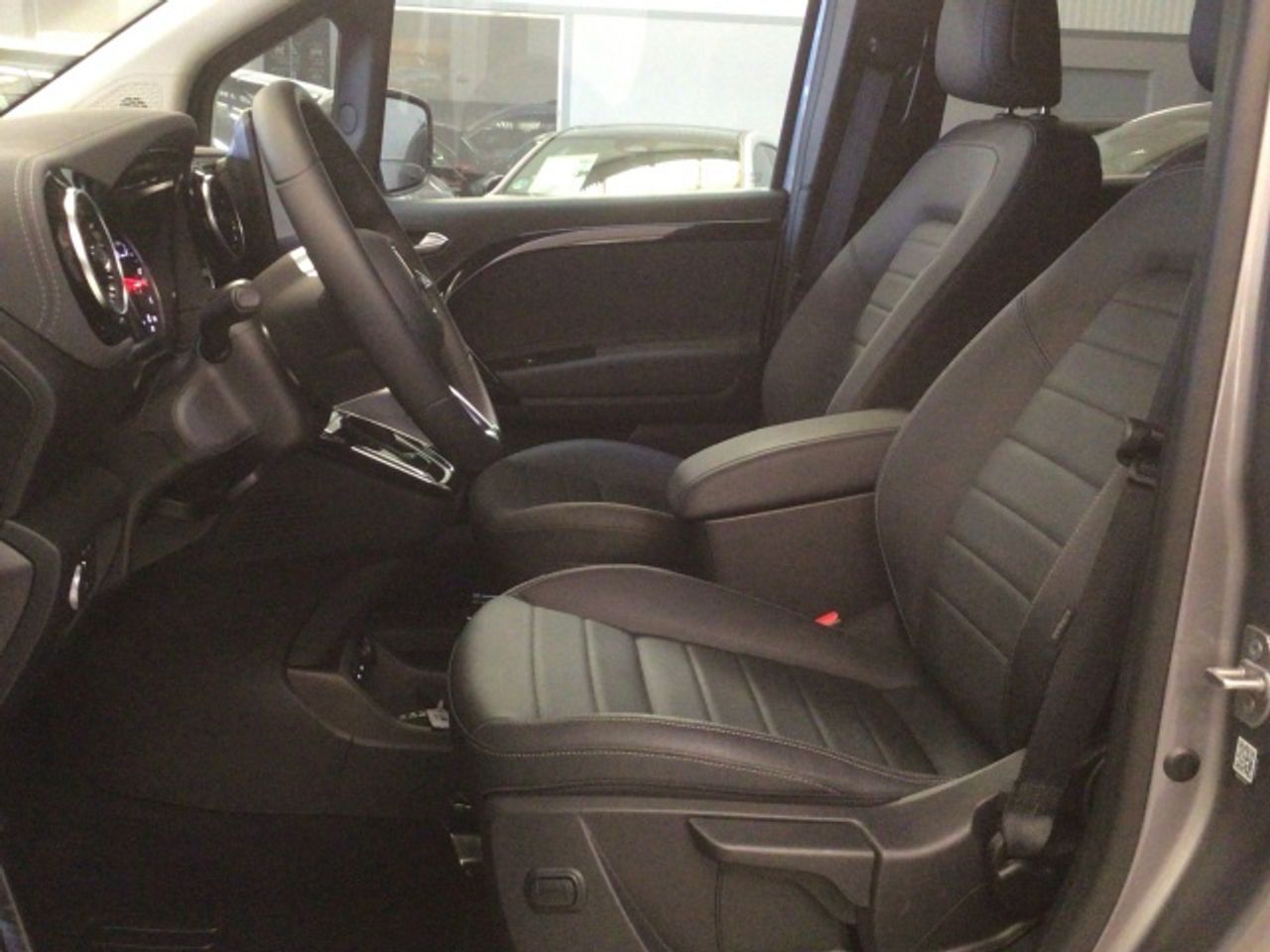 mercedes-clase-t-180d-standard-imagen-6