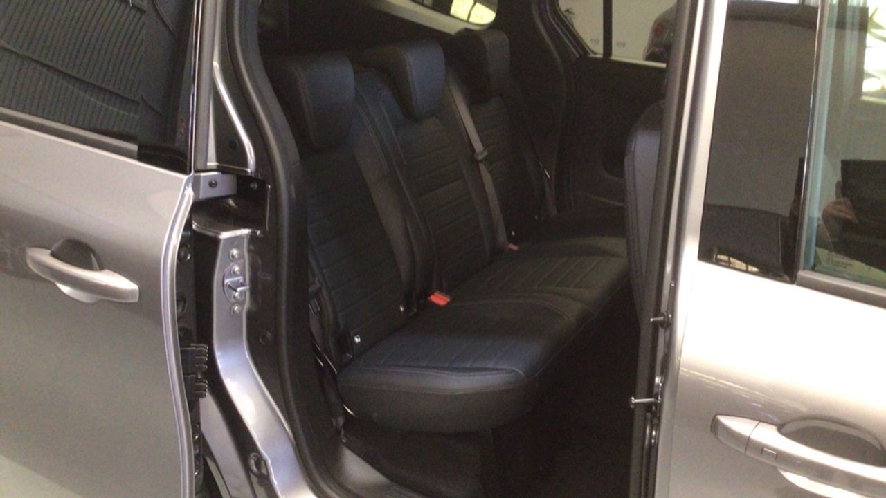 mercedes-clase-t-180d-standard-imagen-25