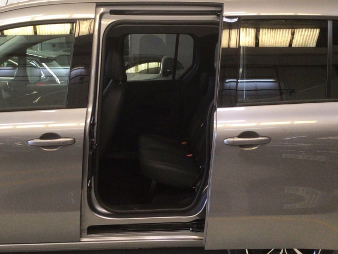 mercedes-clase-t-180d-standard-imagen-22