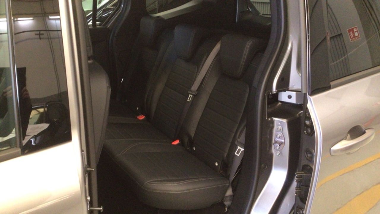 mercedes-clase-t-180d-standard-imagen-23