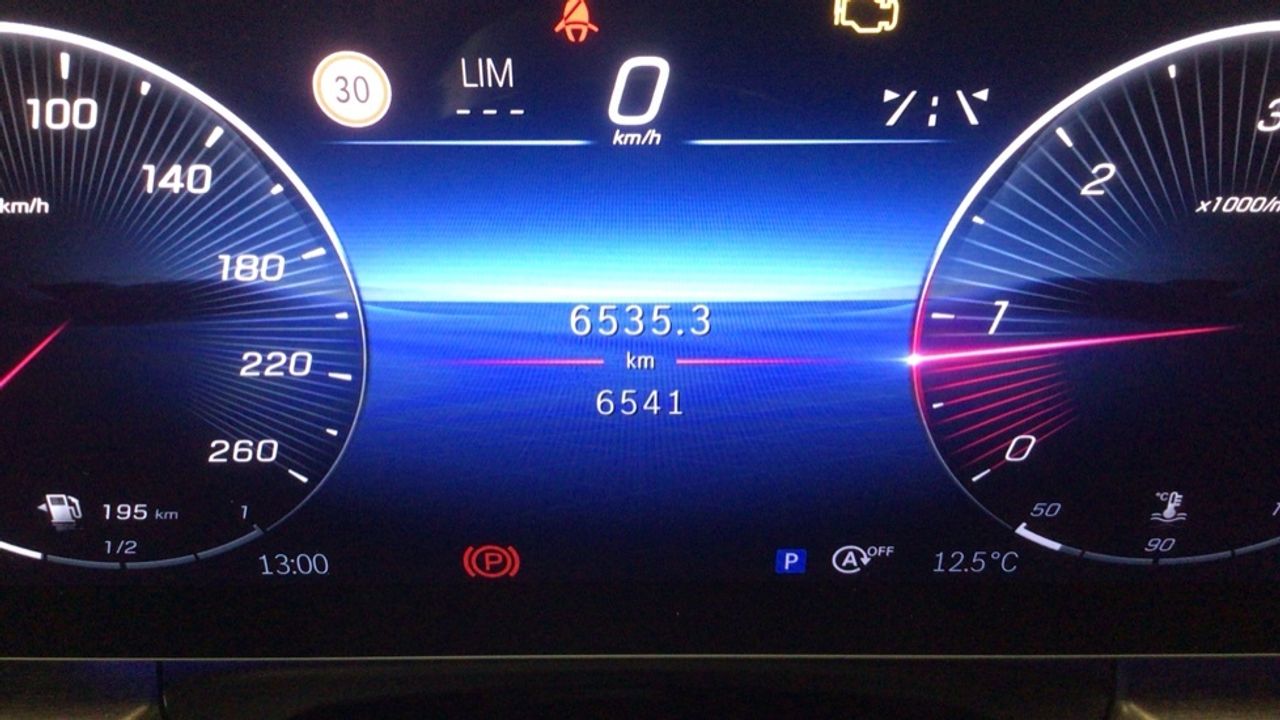 mercedes-clase-v-220d-6e-avantgarde-extralargo-imagen-35