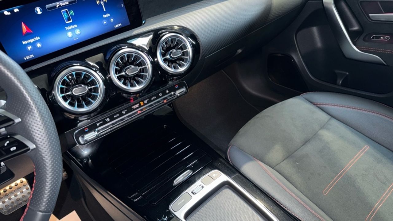 mercedes-benz-clase-c-200-d-berlina-imagen-22