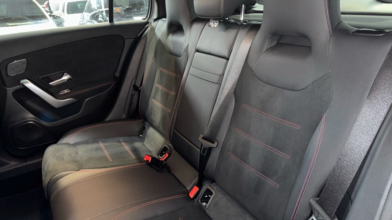 mercedes-benz-clase-c-200-d-berlina-imagen-10