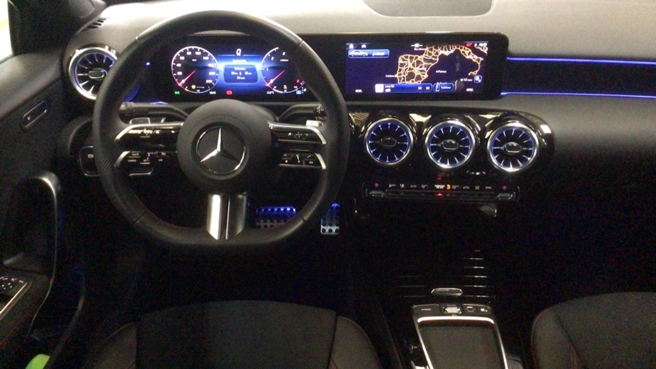 mercedes-clase-a-a-180-d-sedan-imagen-8