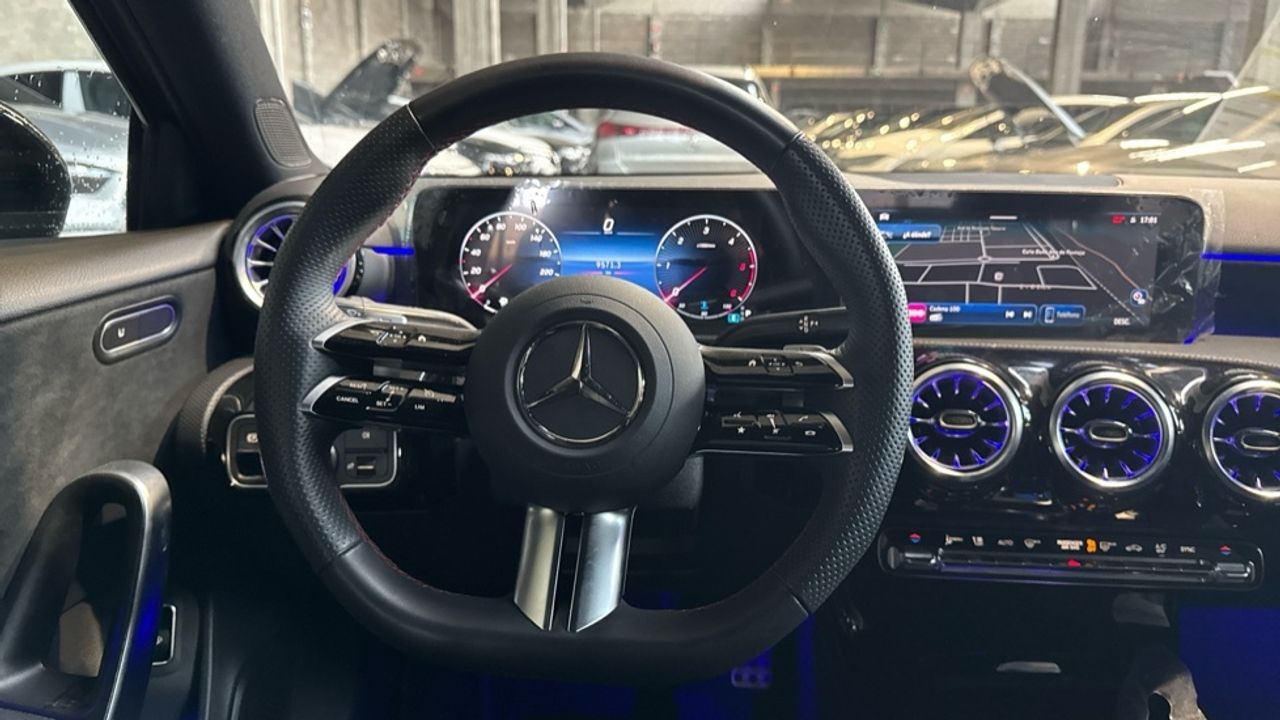 mercedes-clase-a-a-180-d-sedan-imagen-8