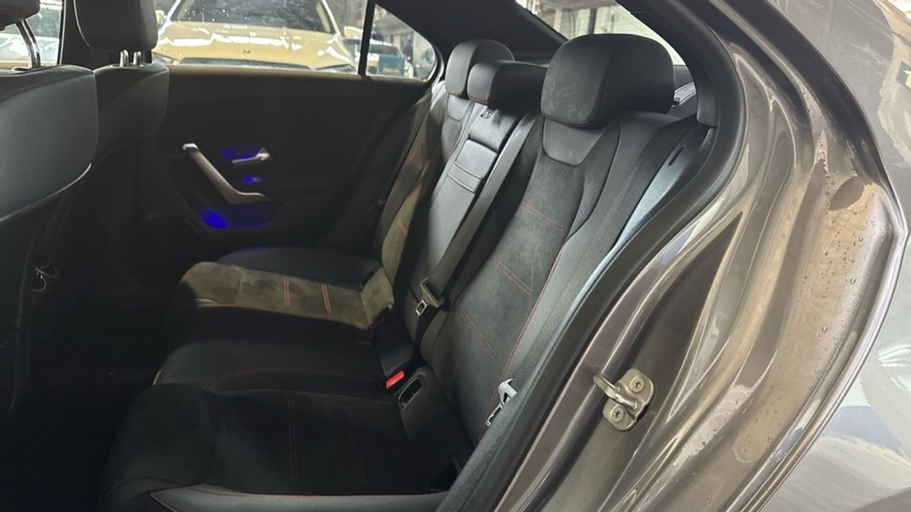 mercedes-clase-a-a-180-d-sedan-imagen-10