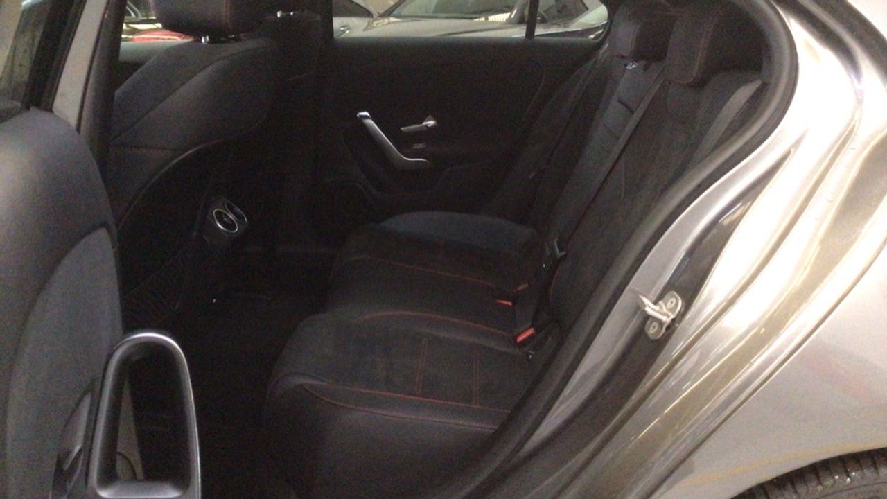 mercedes-clase-a-a-180-d-sedan-imagen-10