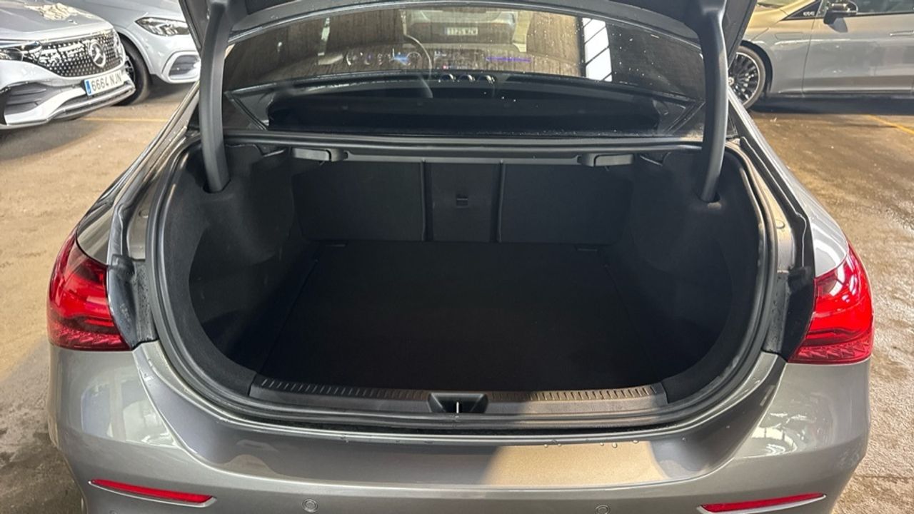 mercedes-clase-a-a-180-d-sedan-imagen-13