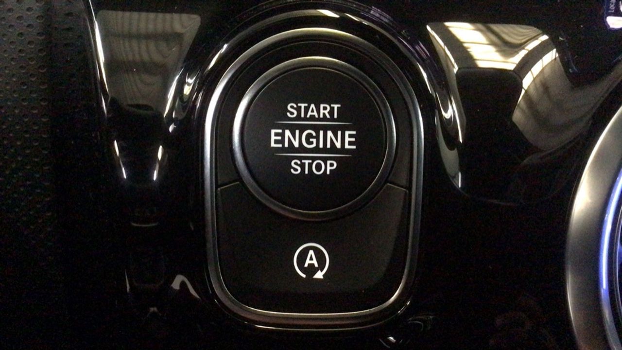 mercedes-clase-a-a-180-d-sedan-imagen-20