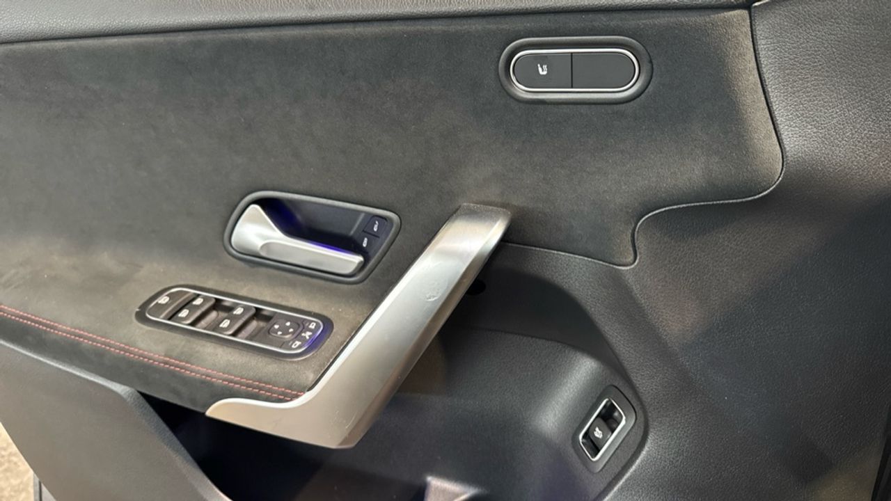 mercedes-clase-a-a-180-d-sedan-imagen-23