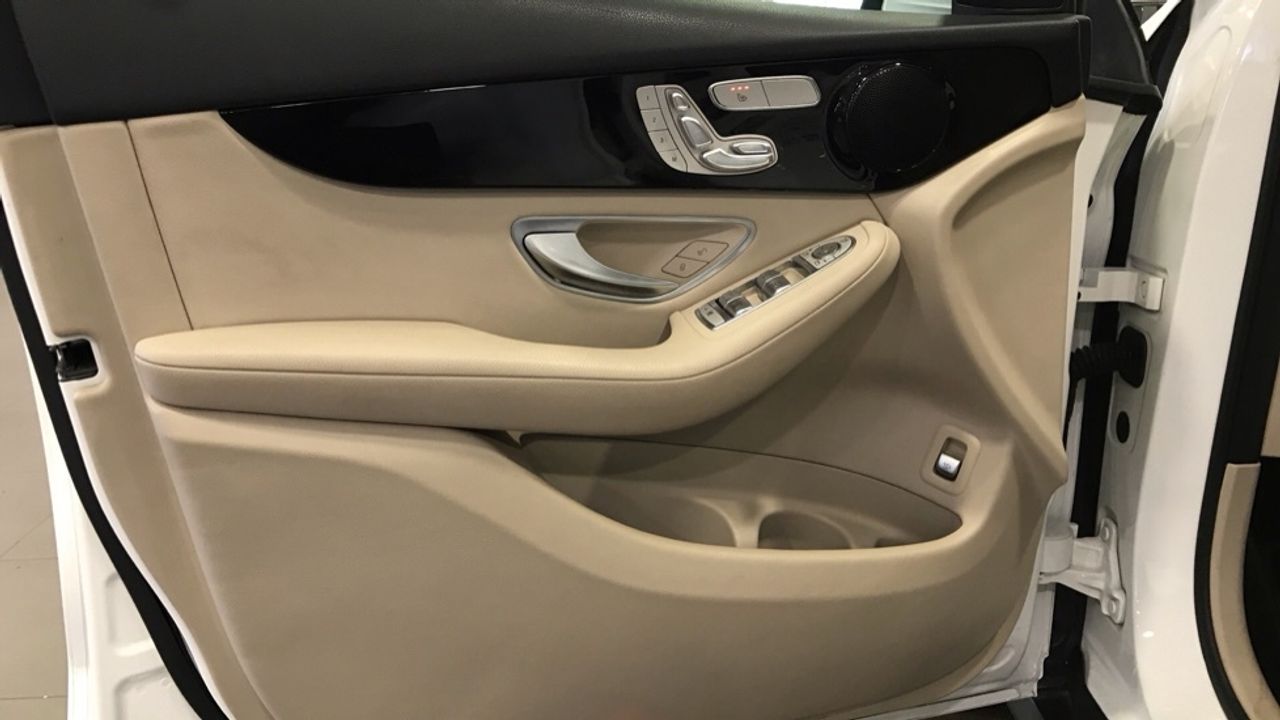 mercedes-glc-glc-220-d-4matic-imagen-19