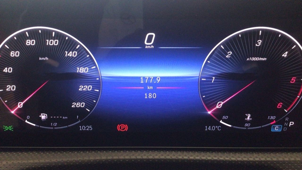 mercedes-clase-a-a-180-d-imagen-24