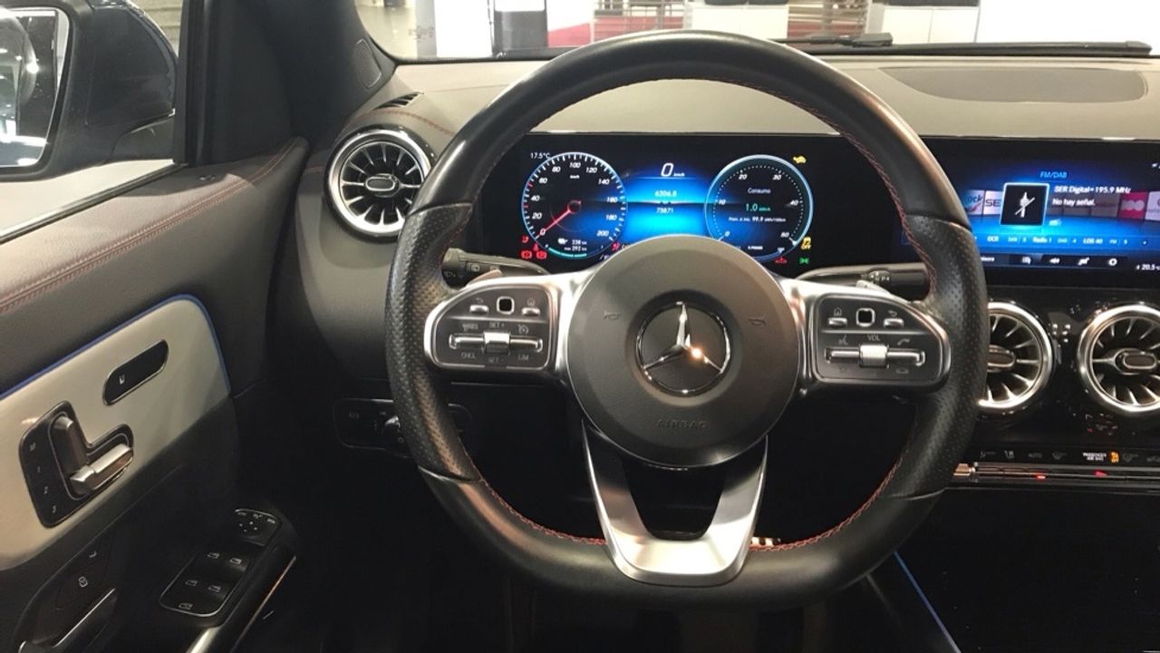 mercedes-eqa-eqa-300-4matic-imagen-8