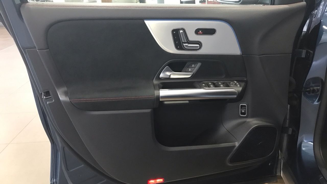 mercedes-eqa-eqa-300-4matic-imagen-20