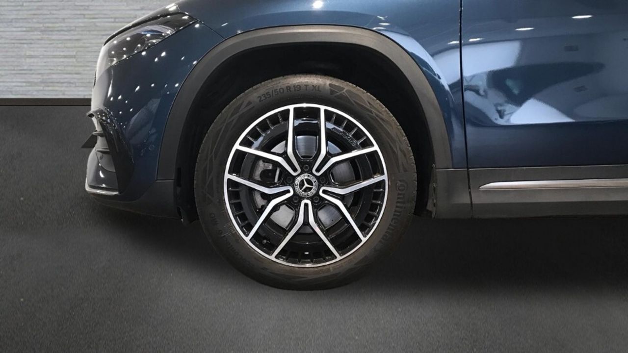 mercedes-eqa-eqa-300-4matic-imagen-4