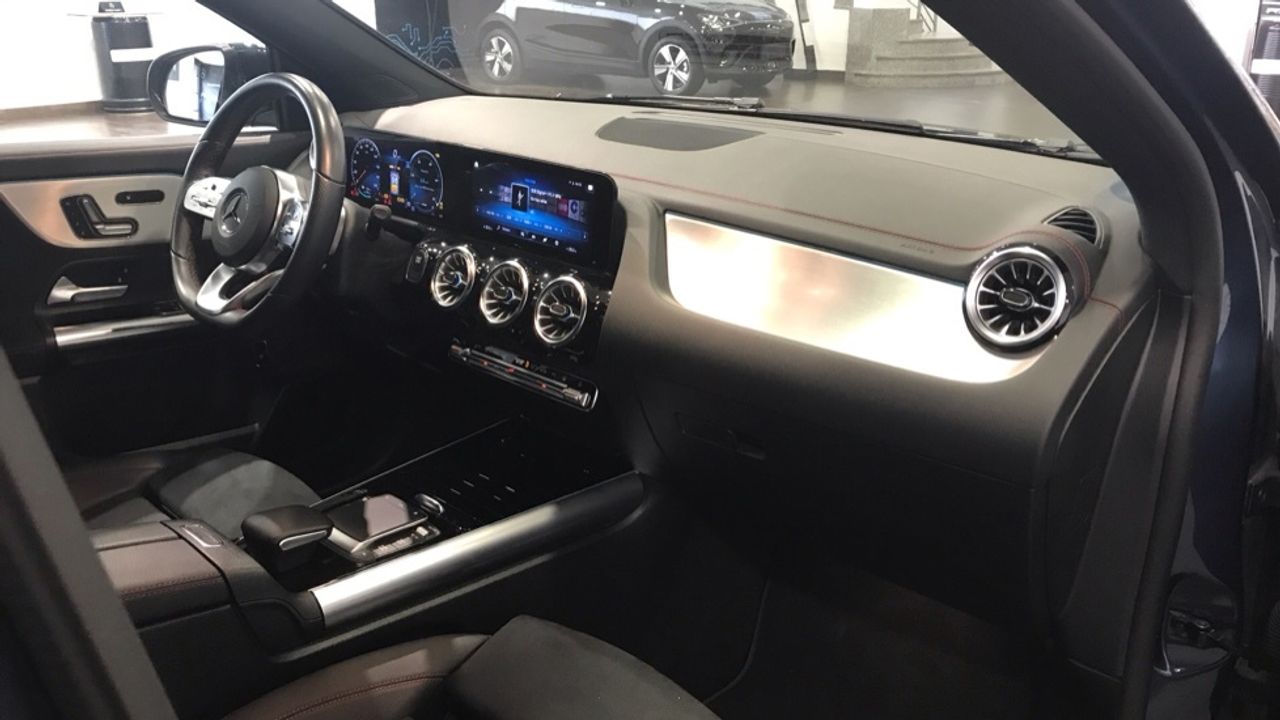 mercedes-eqa-eqa-300-4matic-imagen-9