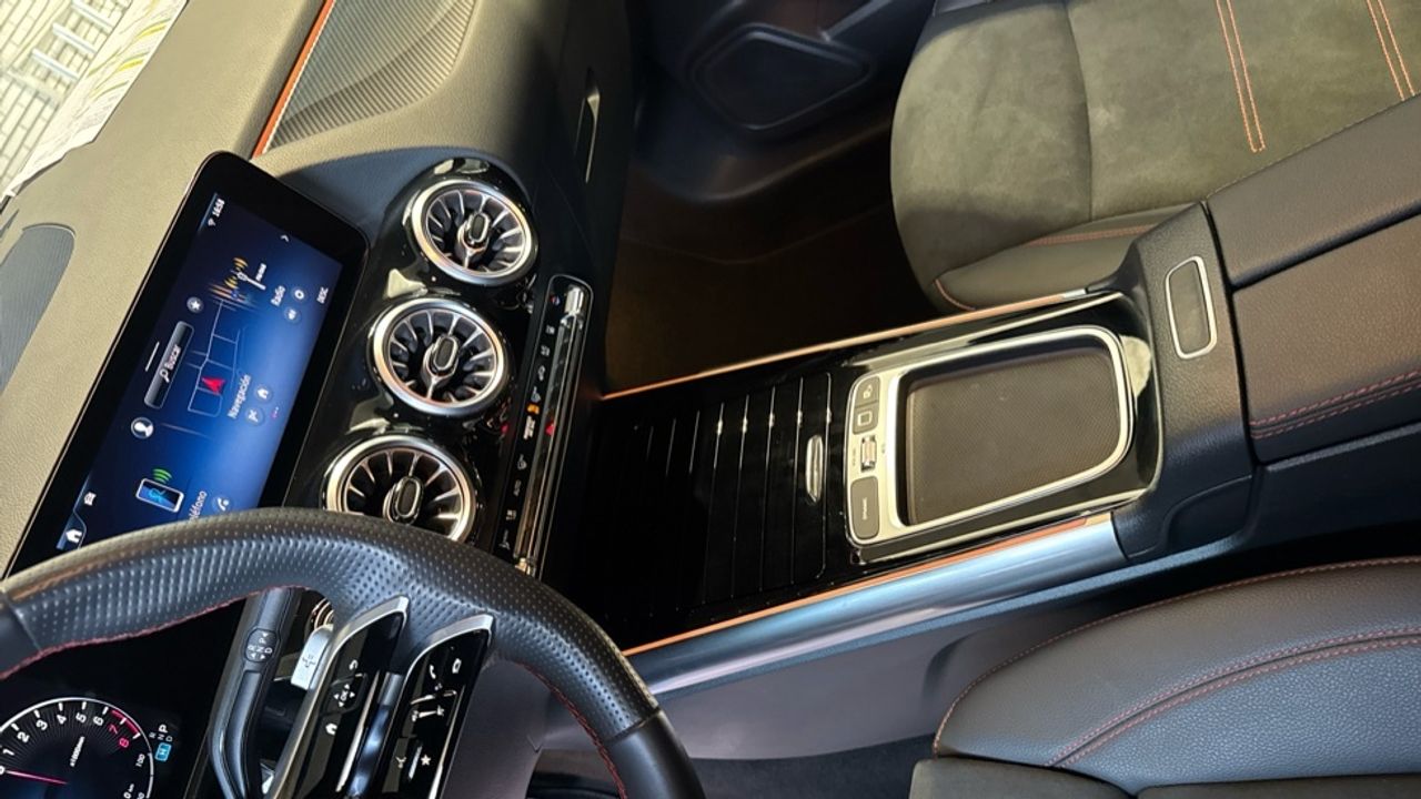 mercedes-benz-gla-250-e-con-tecnologia-hibrida-eq-imagen-20