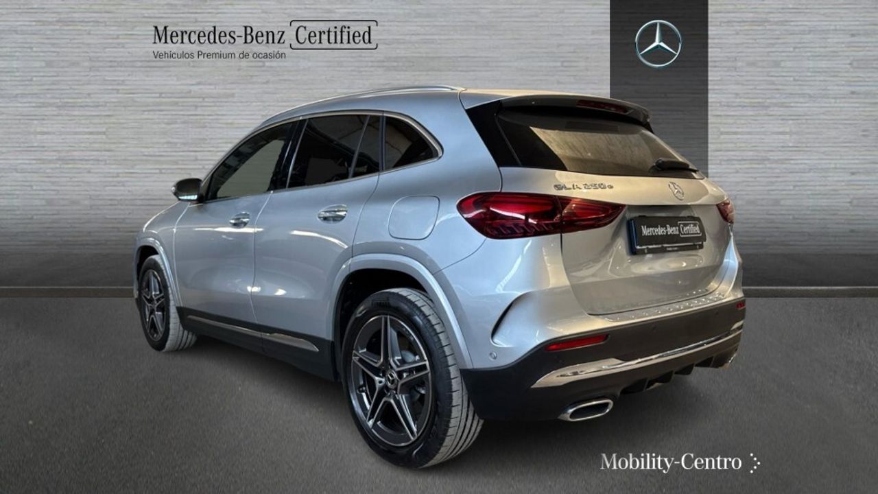 mercedes-benz-gla-250-e-con-tecnologia-hibrida-eq-imagen-3