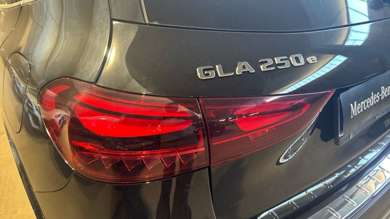 mercedes-benz-gla-250-e-con-tecnologia-hibrida-eq-imagen-22