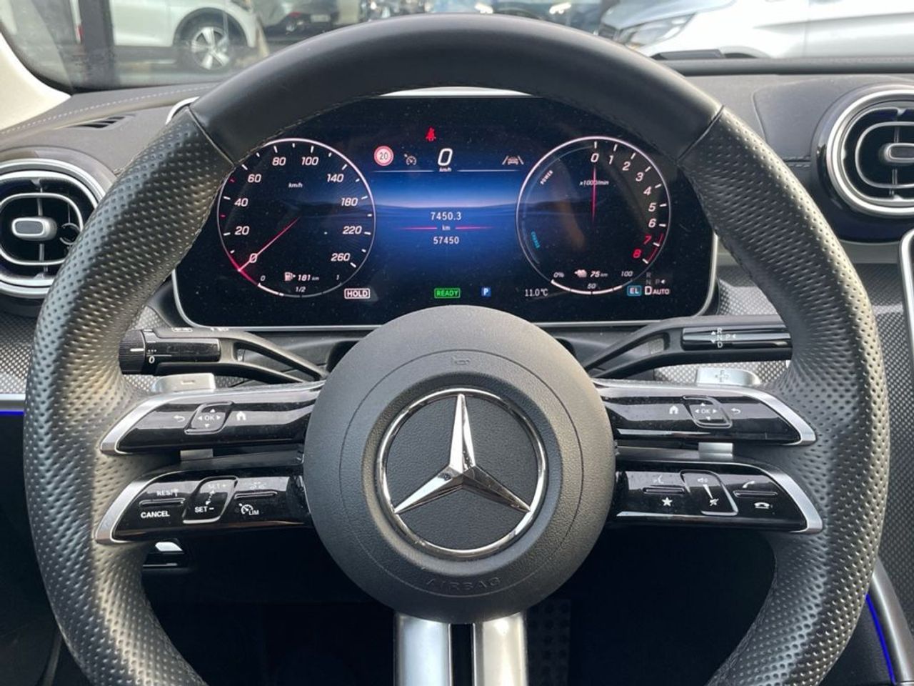mercedes-benz-glc-220-d-4matic-amg-line-imagen-8