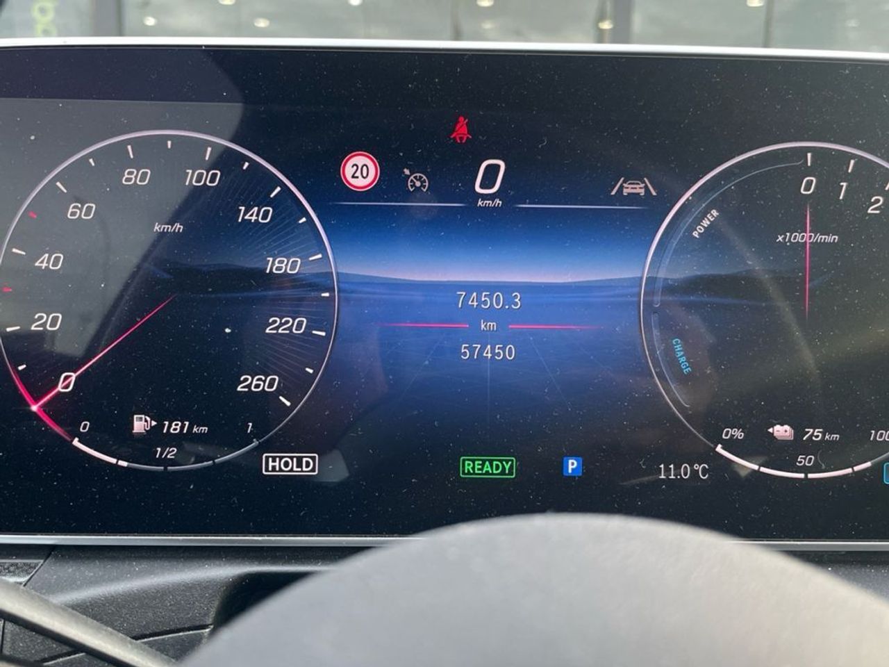 mercedes-benz-glc-220-d-4matic-amg-line-imagen-11