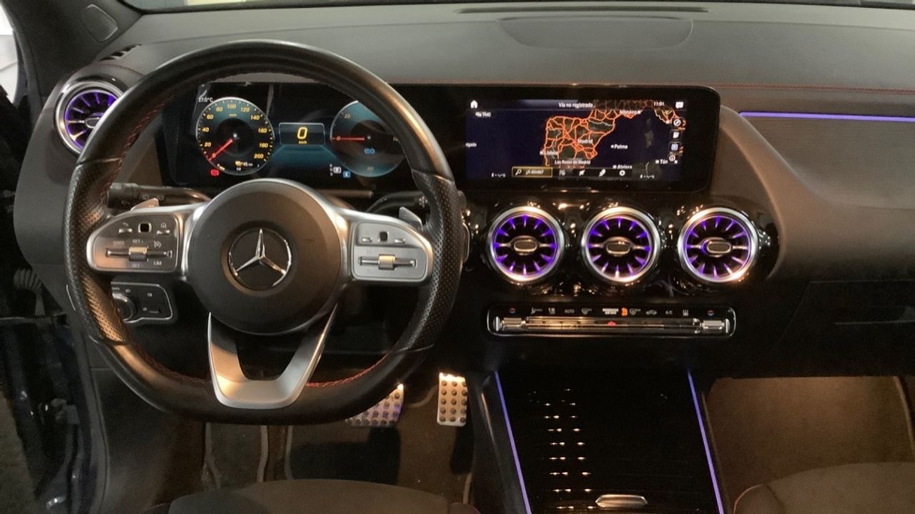 mercedes-eqa-250-amg-line-imagen-7