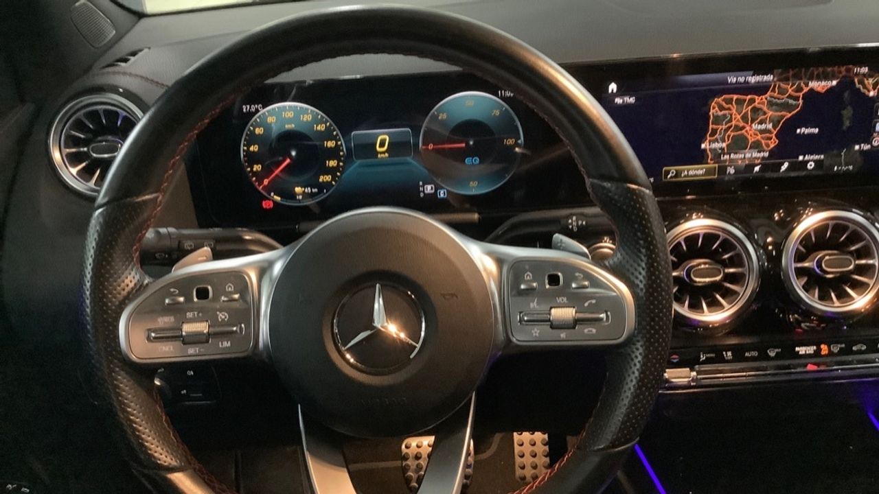 mercedes-eqa-250-amg-line-imagen-8