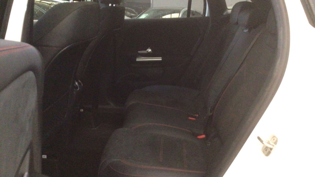 mercedes-benz-gla-250-e-con-tecnologia-hibrida-eq-imagen-10