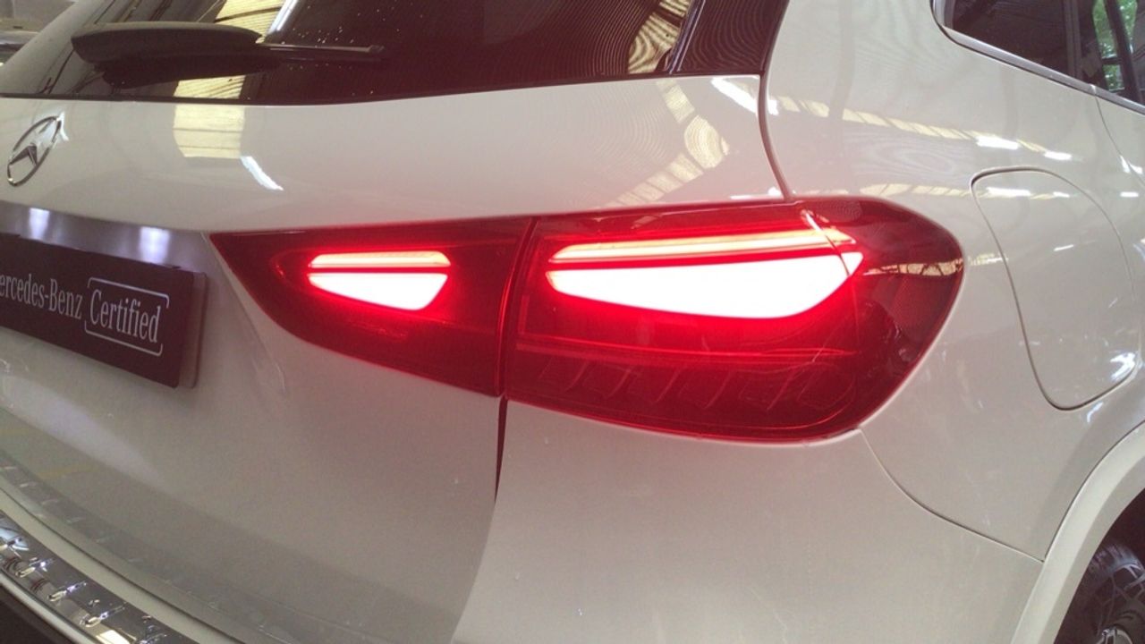mercedes-benz-gla-250-e-con-tecnologia-hibrida-eq-imagen-13
