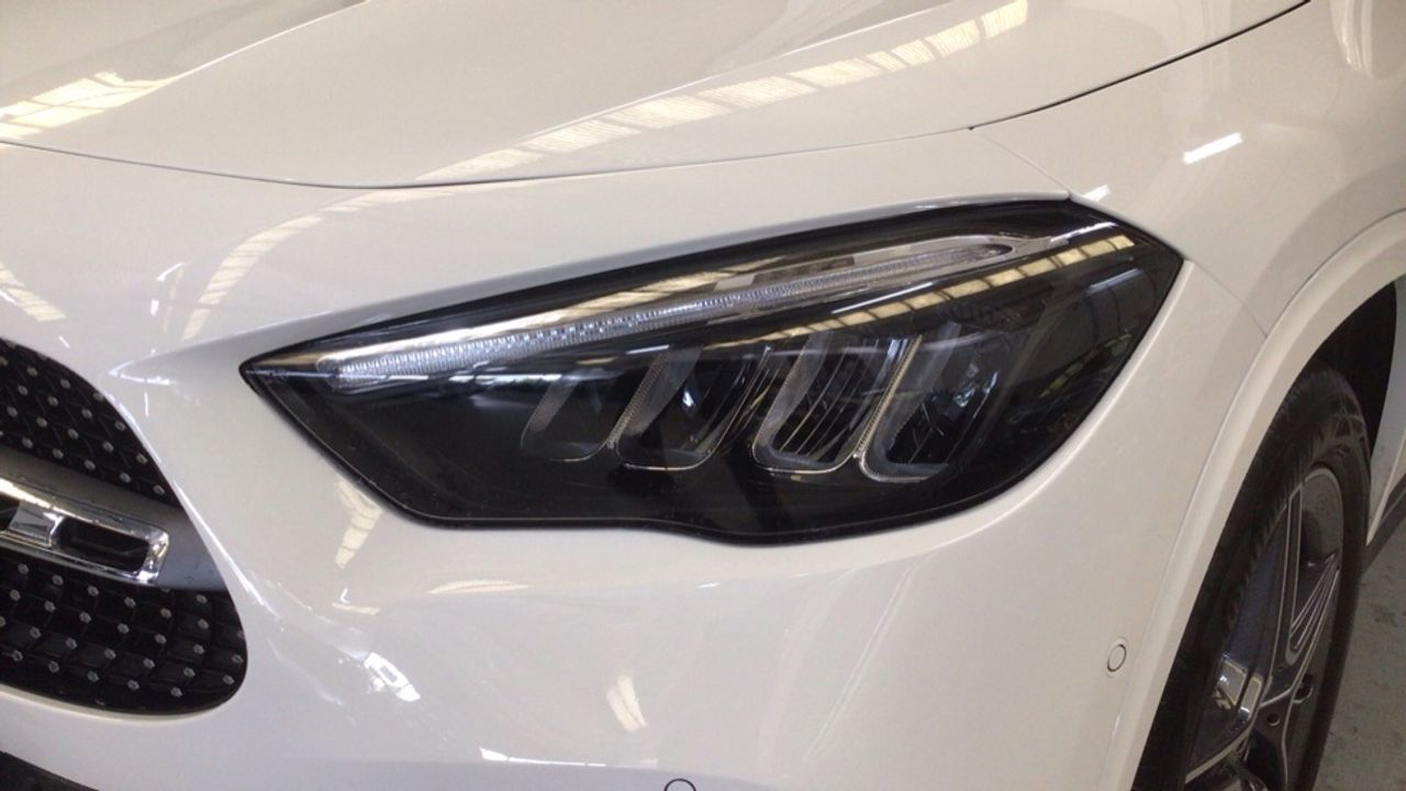 mercedes-benz-gla-250-e-con-tecnologia-hibrida-eq-imagen-12