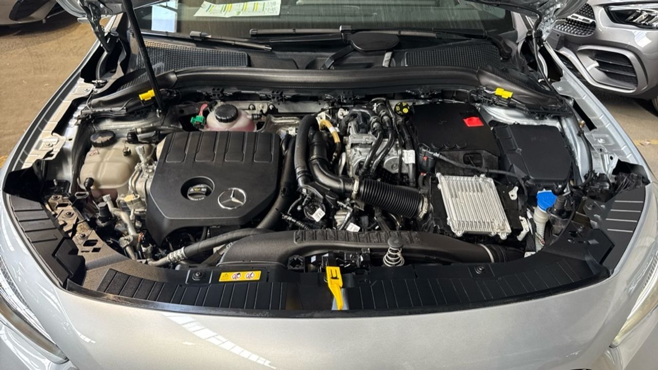 mercedes-benz-gla-250-e-con-tecnologia-hibrida-eq-imagen-15