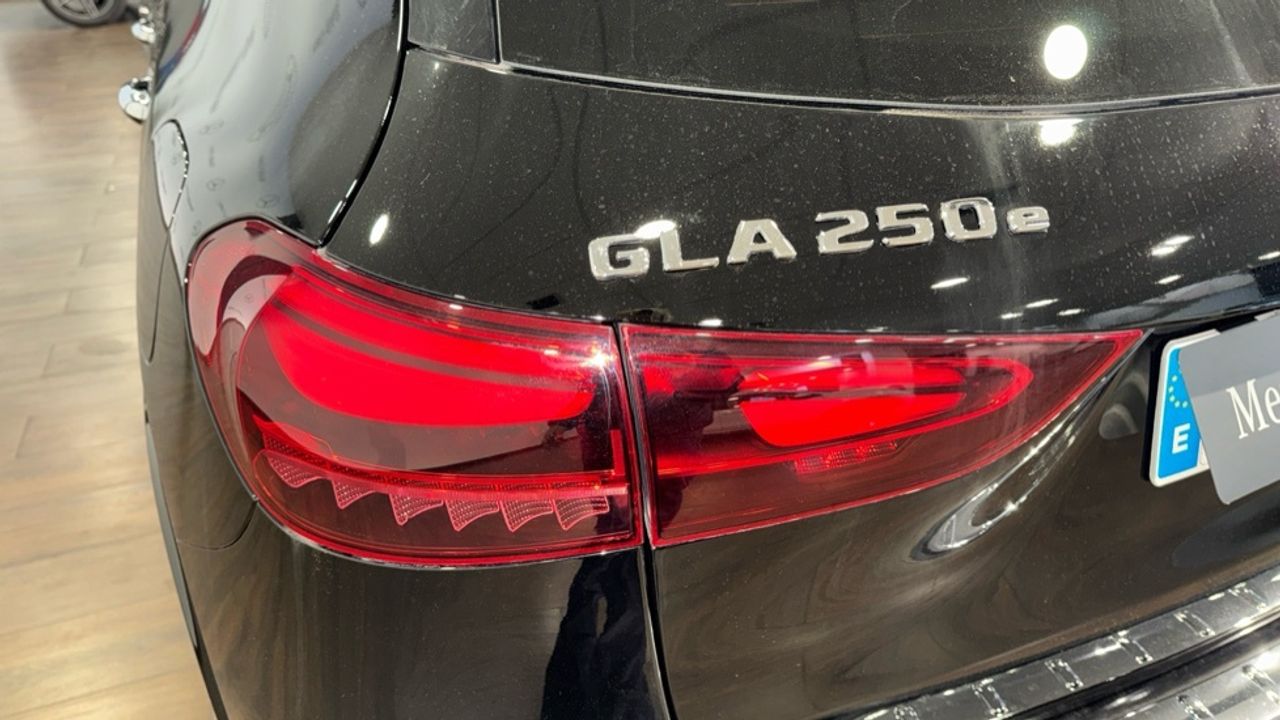 mercedes-benz-gla-250-e-con-tecnologia-hibrida-eq-imagen-22