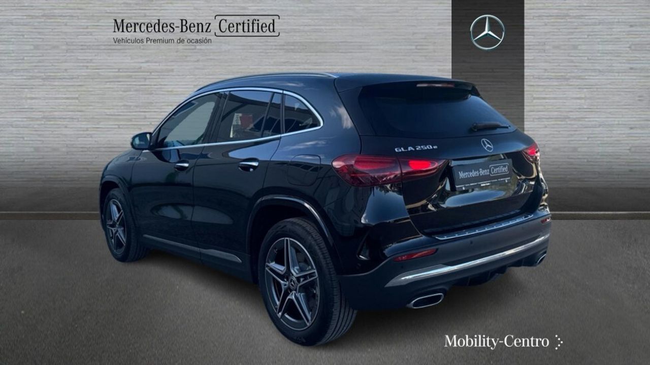 mercedes-benz-gla-250-e-con-tecnologia-hibrida-eq-imagen-3