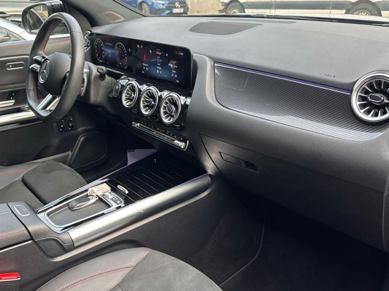 mercedes-benz-gla-250-e-con-tecnologia-hibrida-eq-imagen-9