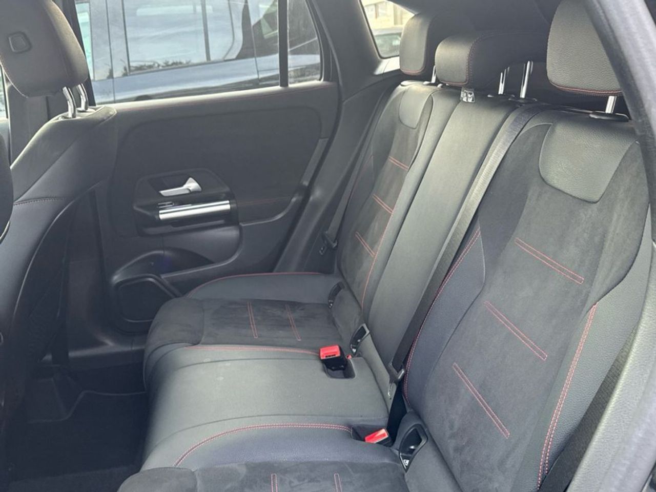 mercedes-benz-gla-250-e-con-tecnologia-hibrida-eq-imagen-10