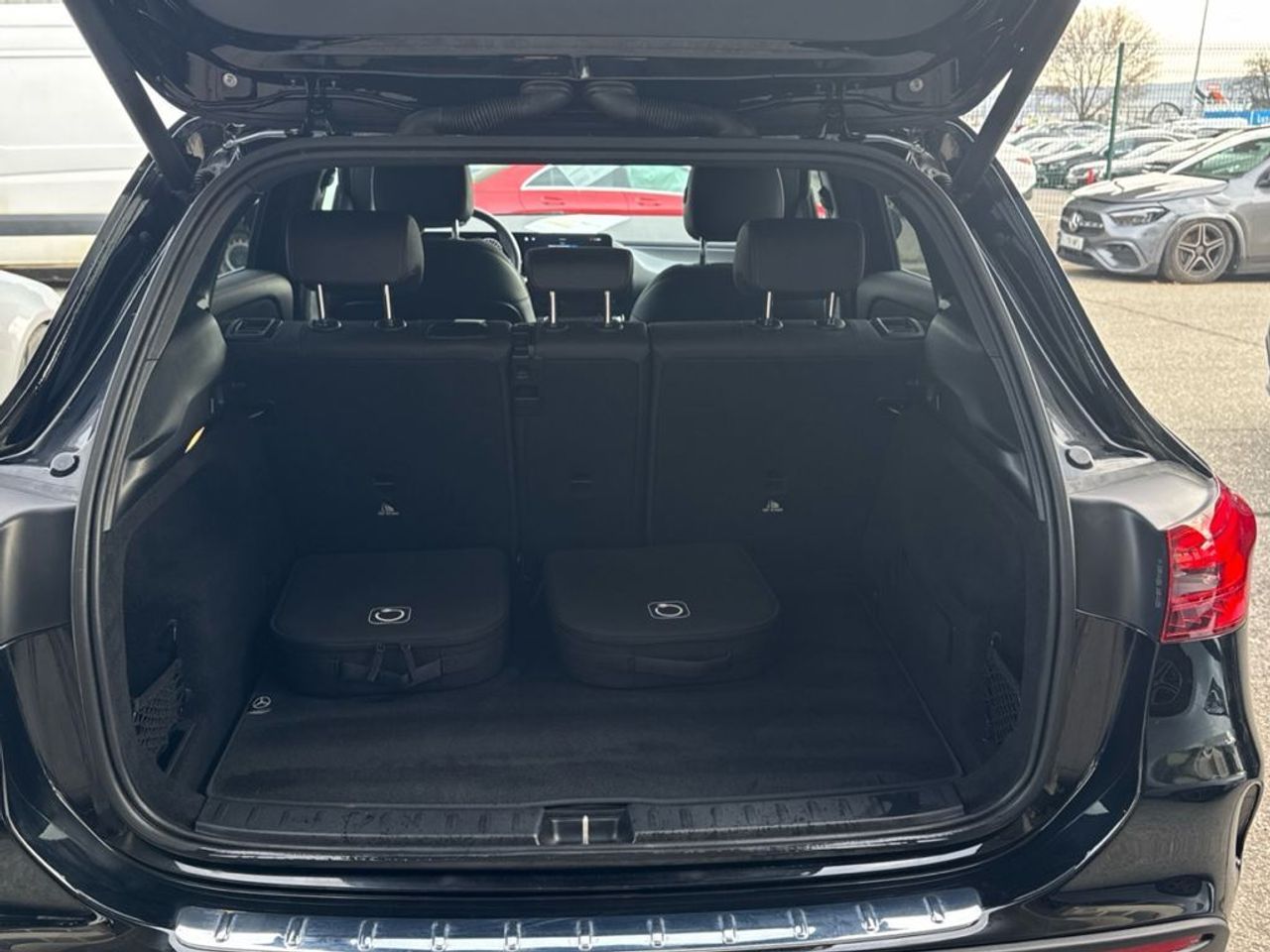 mercedes-benz-gla-250-e-con-tecnologia-hibrida-eq-imagen-13